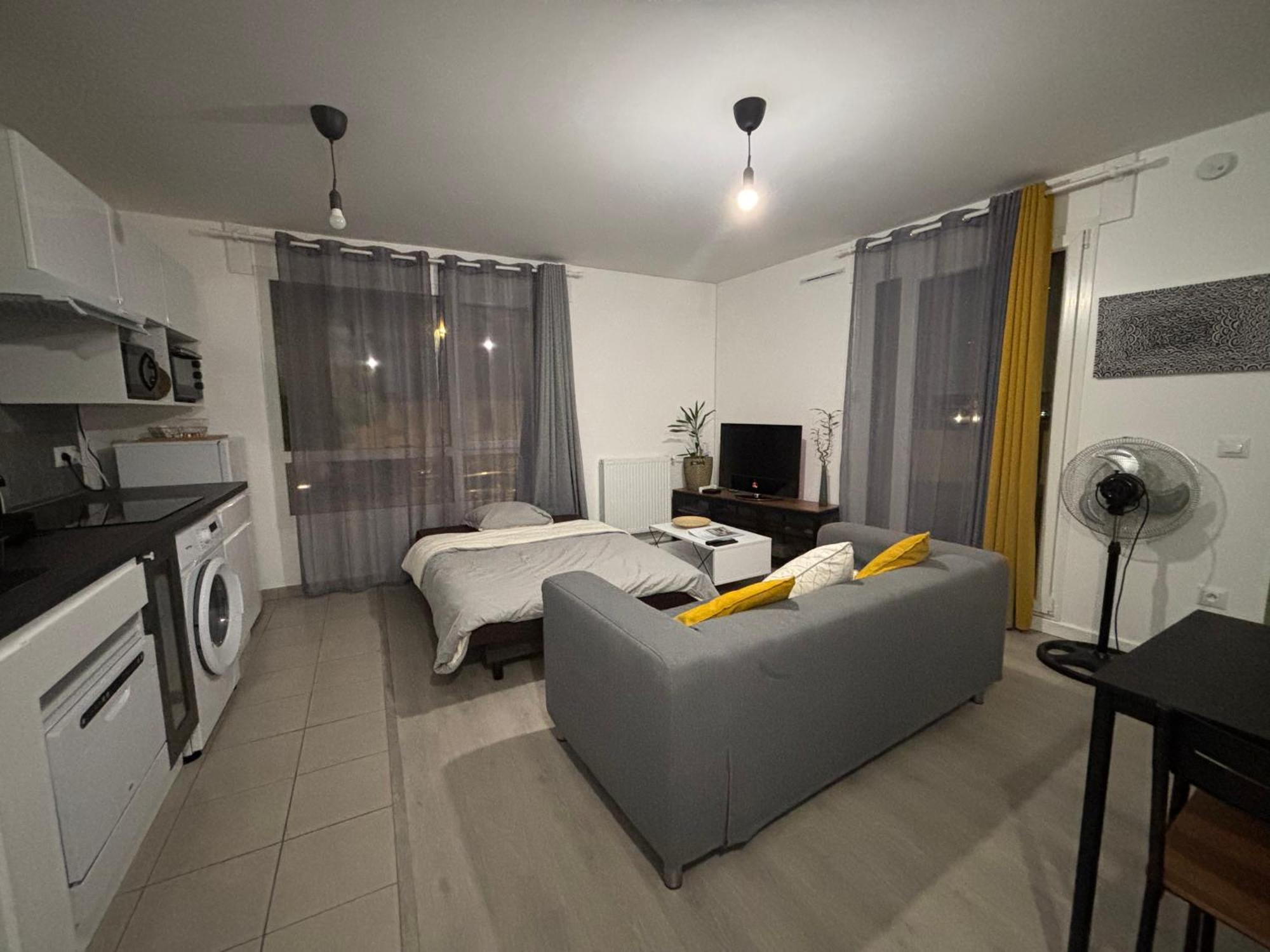 Villejuif - Metro Leo Lagrange - 2 Pieces Avec Balcon Exteriör bild